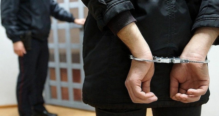 Сотрудники ГИБДД задержали подозреваемых в попытке сбыта 45 свертков мефедрона