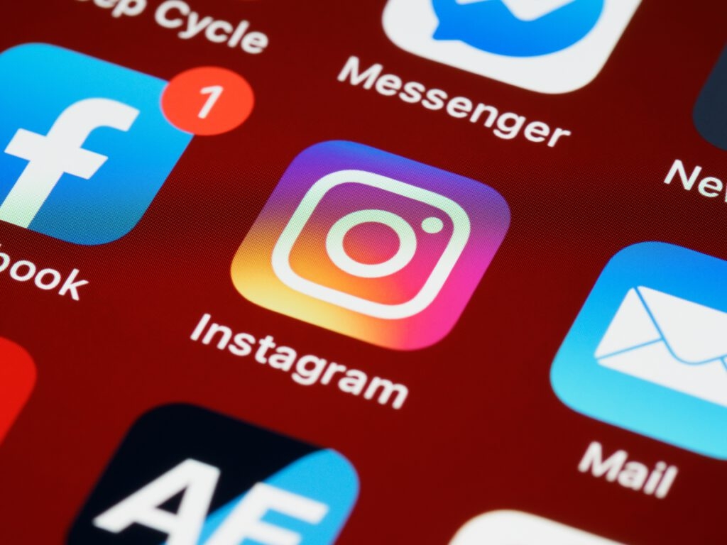 Instagram обновляет интерфейс мобильного приложения