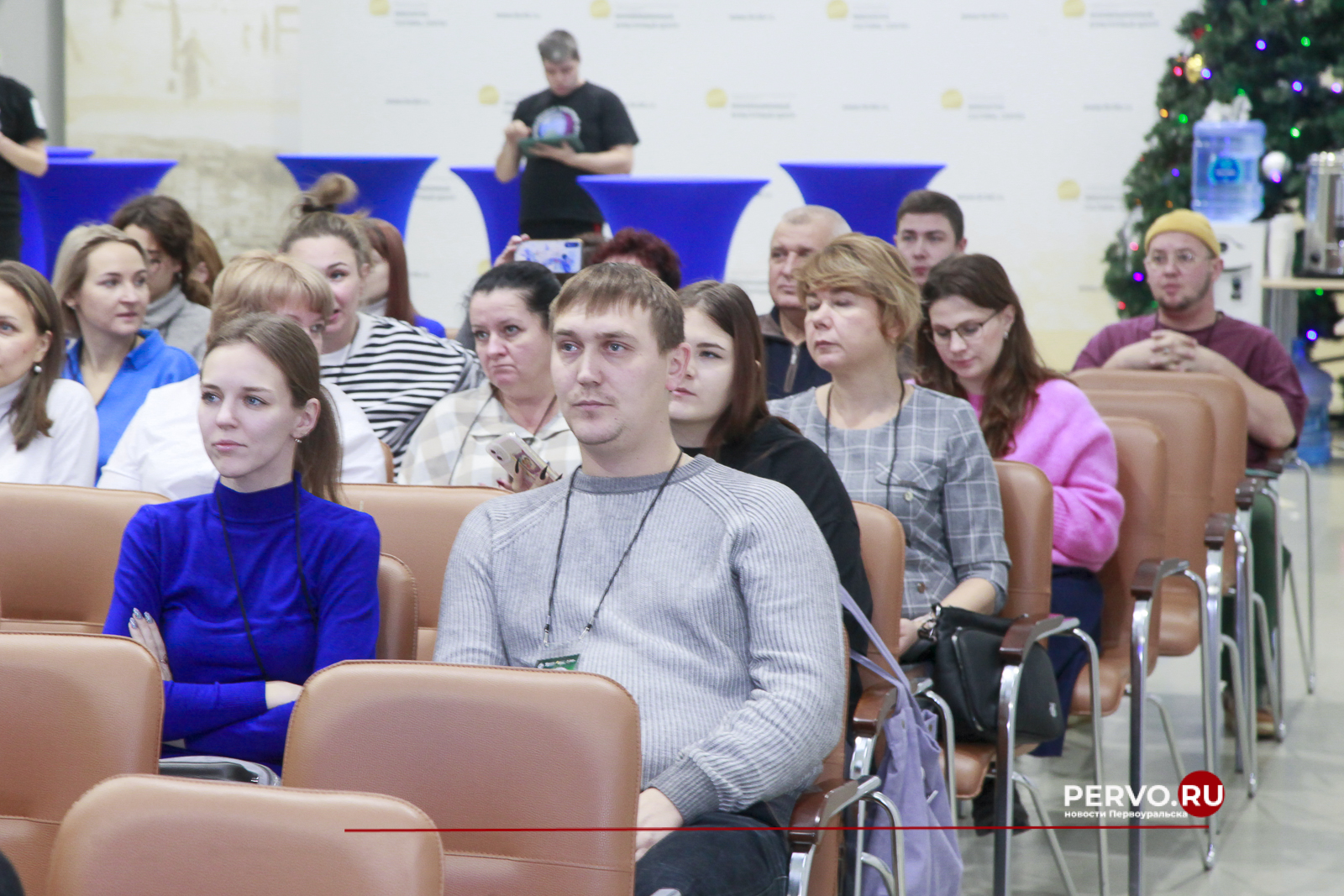 В ИКЦ Первоуральска проходит VI Областной фестиваль «Волонтёрство в социокультурной сфере»