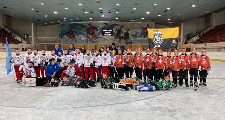 Завершились игры II-го Кубка Свердловской областной по хоккею с мячом 