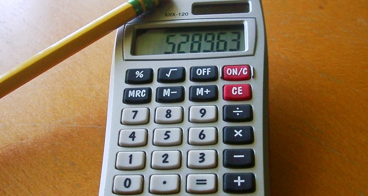 На ОГЭ по математике разрешили пользоваться калькулятором. Официально