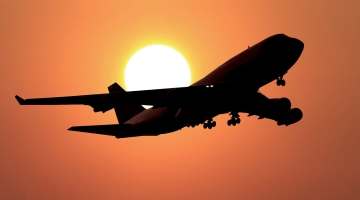 Самолет Sunexpress вылетел из Парижа без пилота и 30 пассажиров