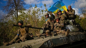 Военное положение ввели еще в двух регионах Украины