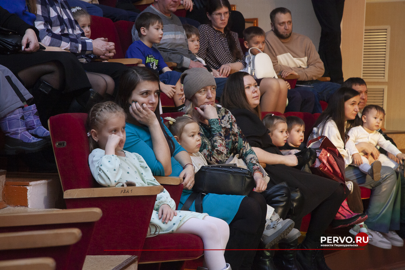 В городском округе Первоуральск начались благотворительные елки