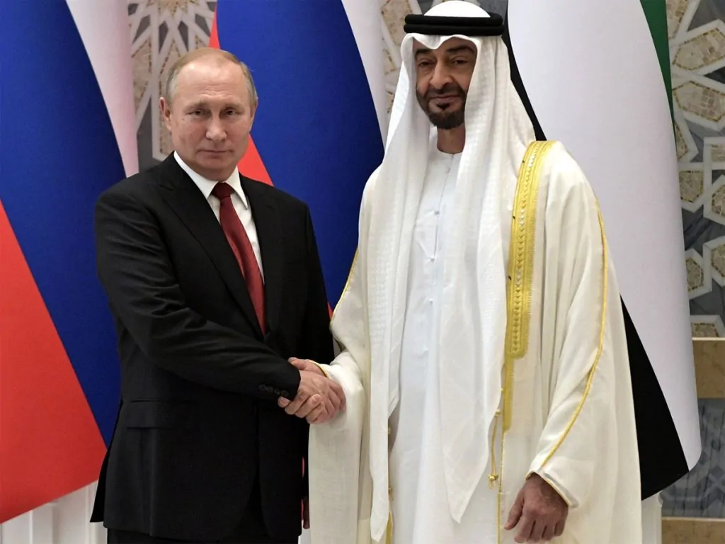 СМИ: предстоящий визит Путина в ОАЭ говорит о провале США