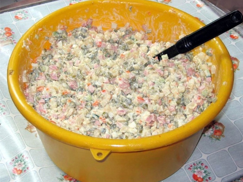 Тазик «Оливье» обойдется первоуральцам в 1246 рублей