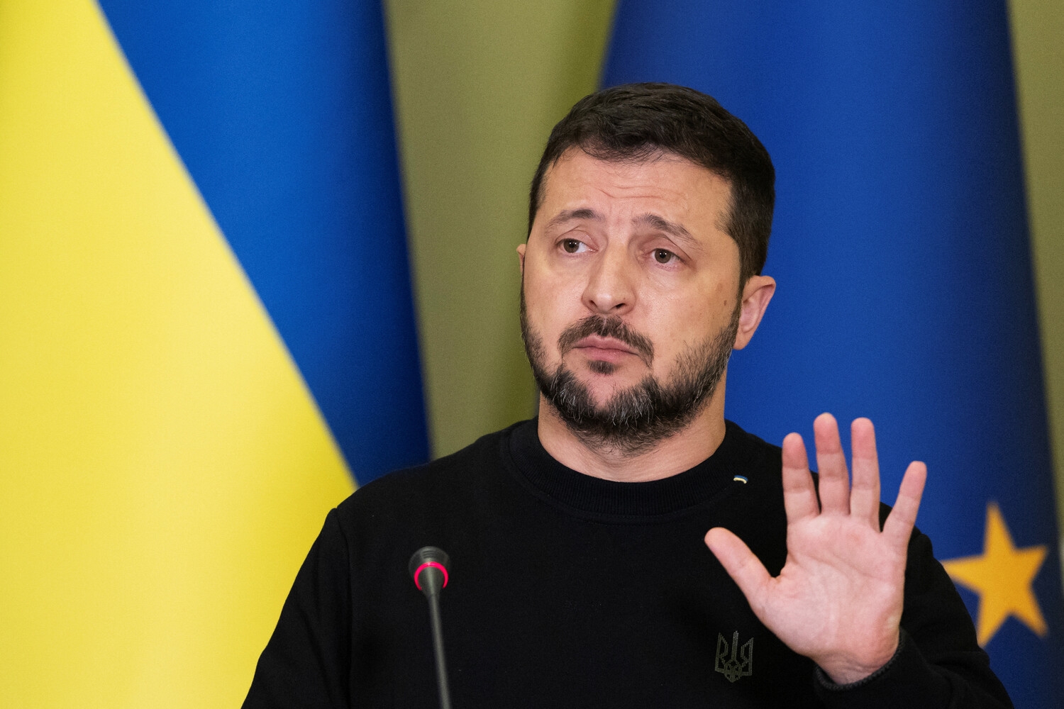 Зеленский не смог дать ответ на вопрос о шансах Украины на победу без помощи США