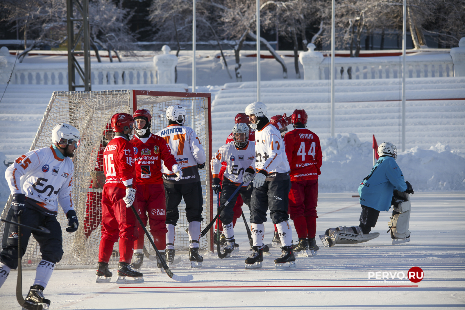 СКА-Уральский Трубник в  Первоуральске проиграл Байкал-Энергия. Фотографии