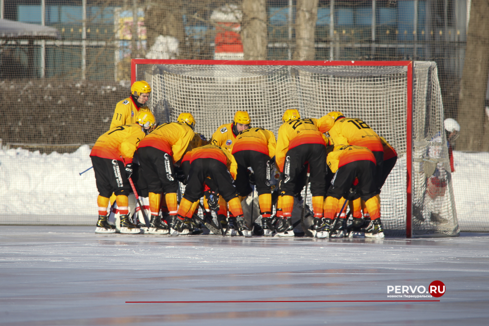 СКА-Нефтяник в Первоуральске разгромил СКА-Уральский Трубник
