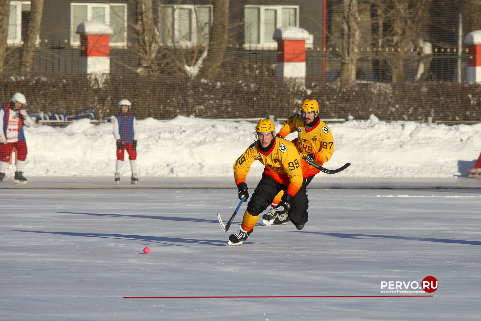 СКА-Нефтяник в Первоуральске разгромил СКА-Уральский Трубник