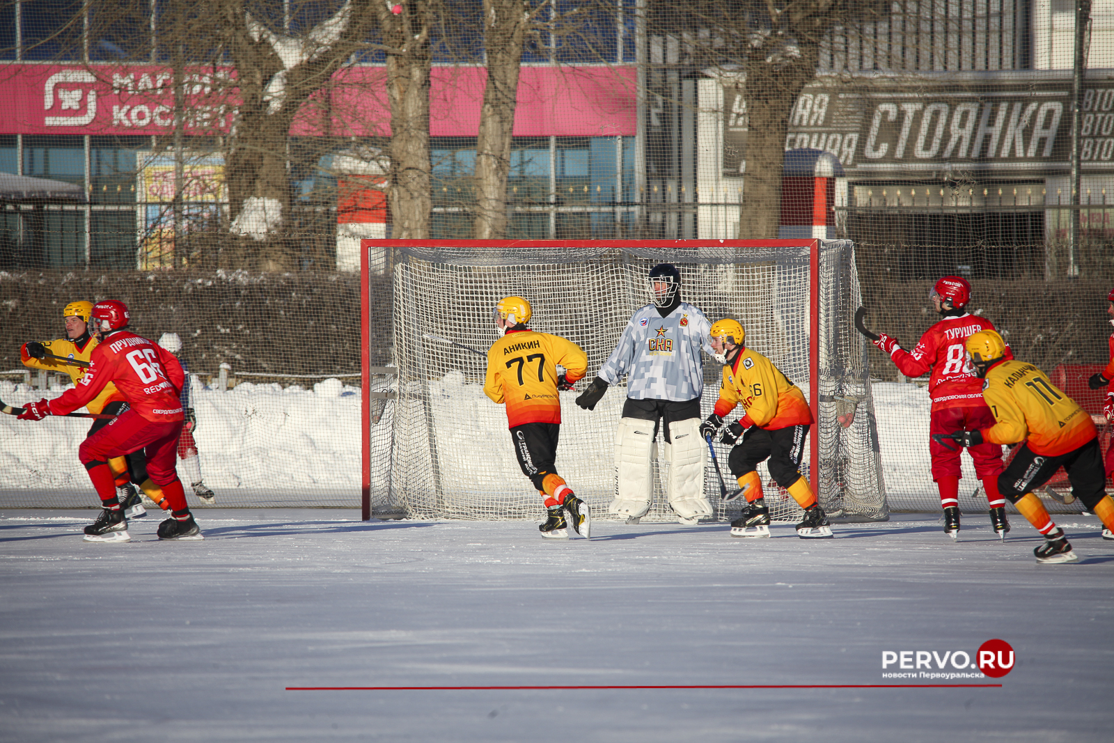СКА-Нефтяник в Первоуральске разгромил СКА-Уральский Трубник