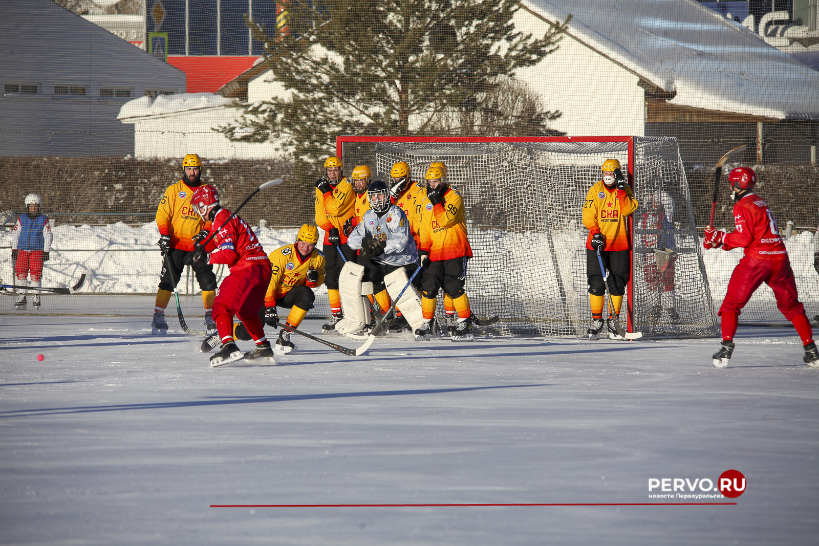 СКА-Нефтяник в Первоуральске разгромил СКА-Уральский Трубник