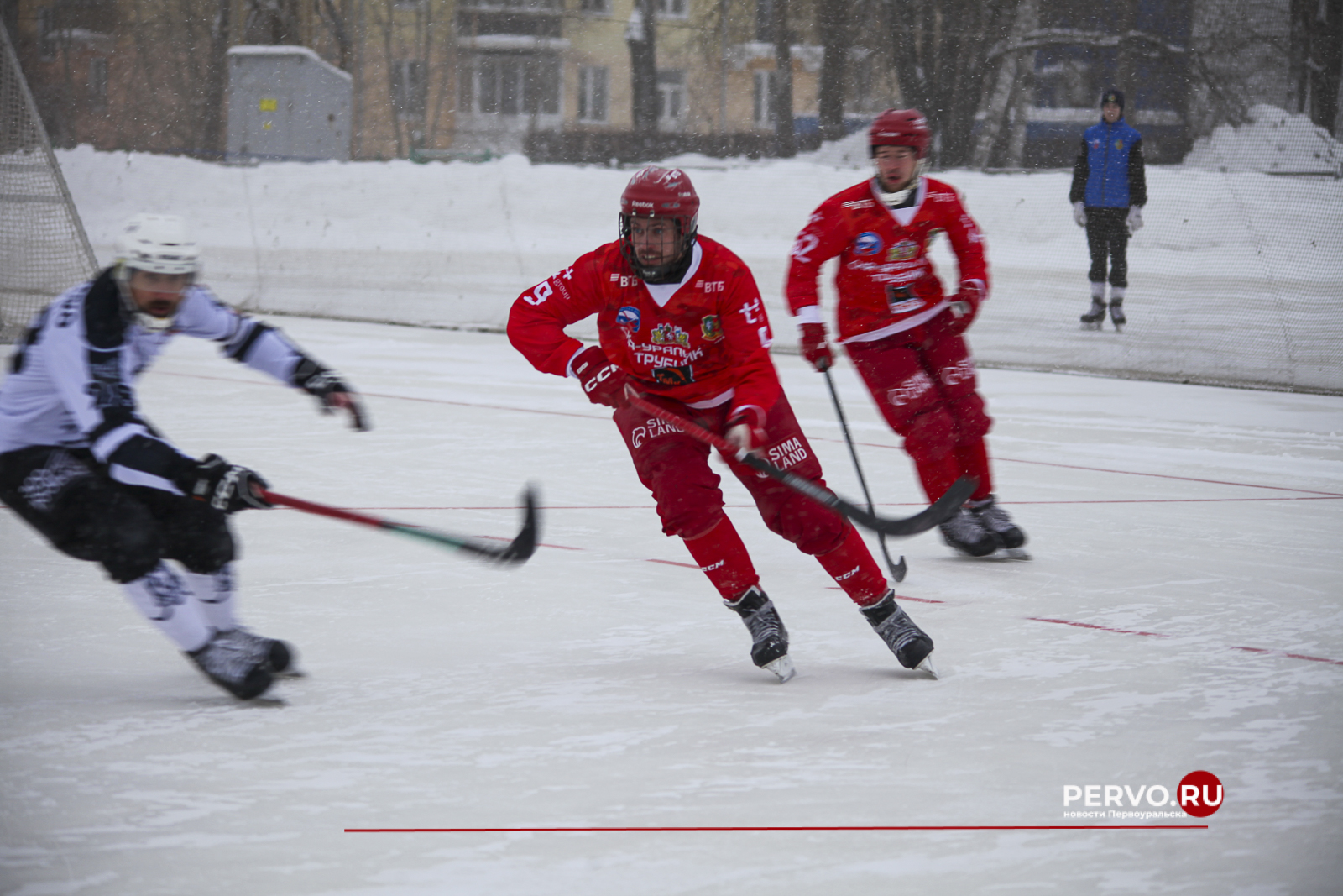 СКА-Уральский Трубник в Первоуральске проиграл Кузбассу со счётом 3:7 class