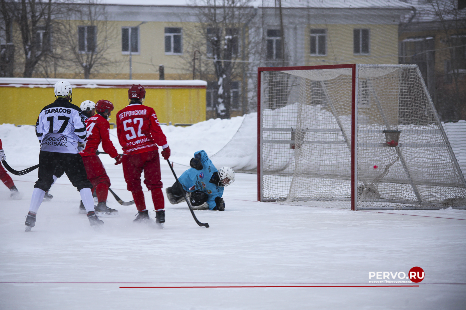 СКА-Уральский Трубник в Первоуральске проиграл Кузбассу со счётом 3:7 class