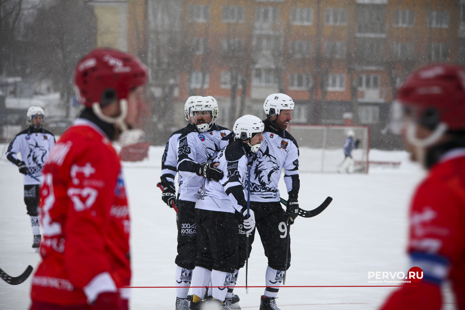 СКА-Уральский Трубник в Первоуральске проиграл Кузбассу со счётом 3:7 class