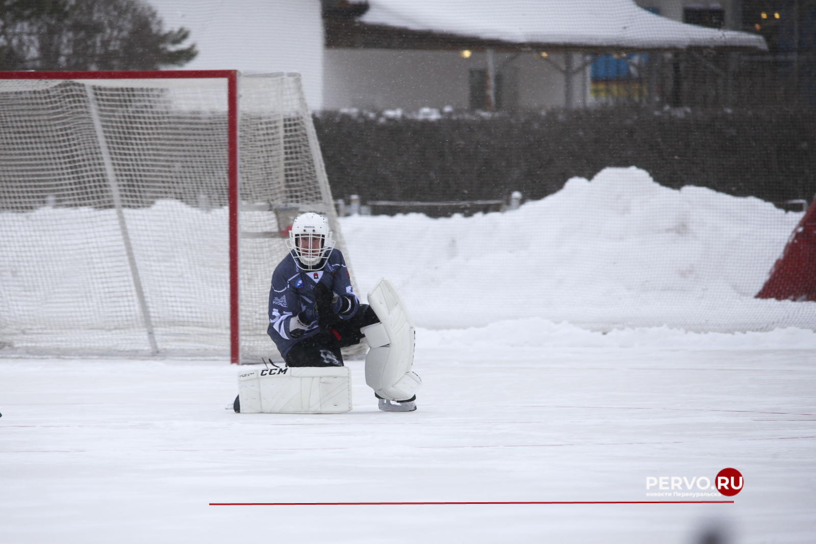 СКА-Уральский Трубник в Первоуральске проиграл Кузбассу со счётом 3:7 class