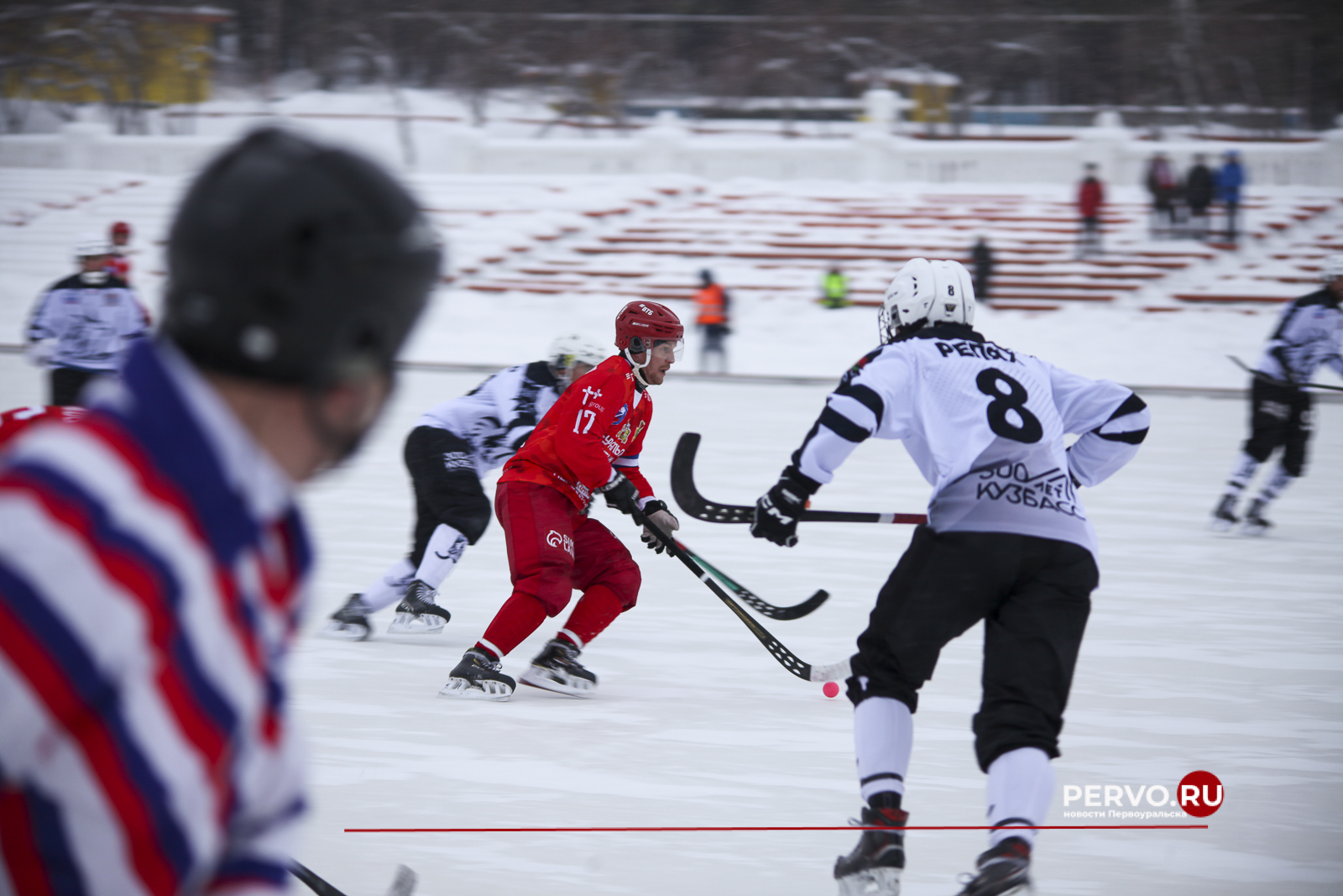 СКА-Уральский Трубник в Первоуральске проиграл Кузбассу со счётом 3:7 class