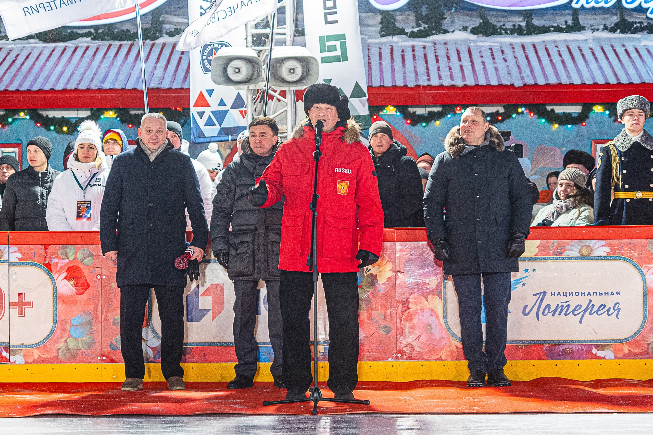 При поддержке ГК «Полипласт» на Красной площади прошёл гала-матч с участием хоккеистов