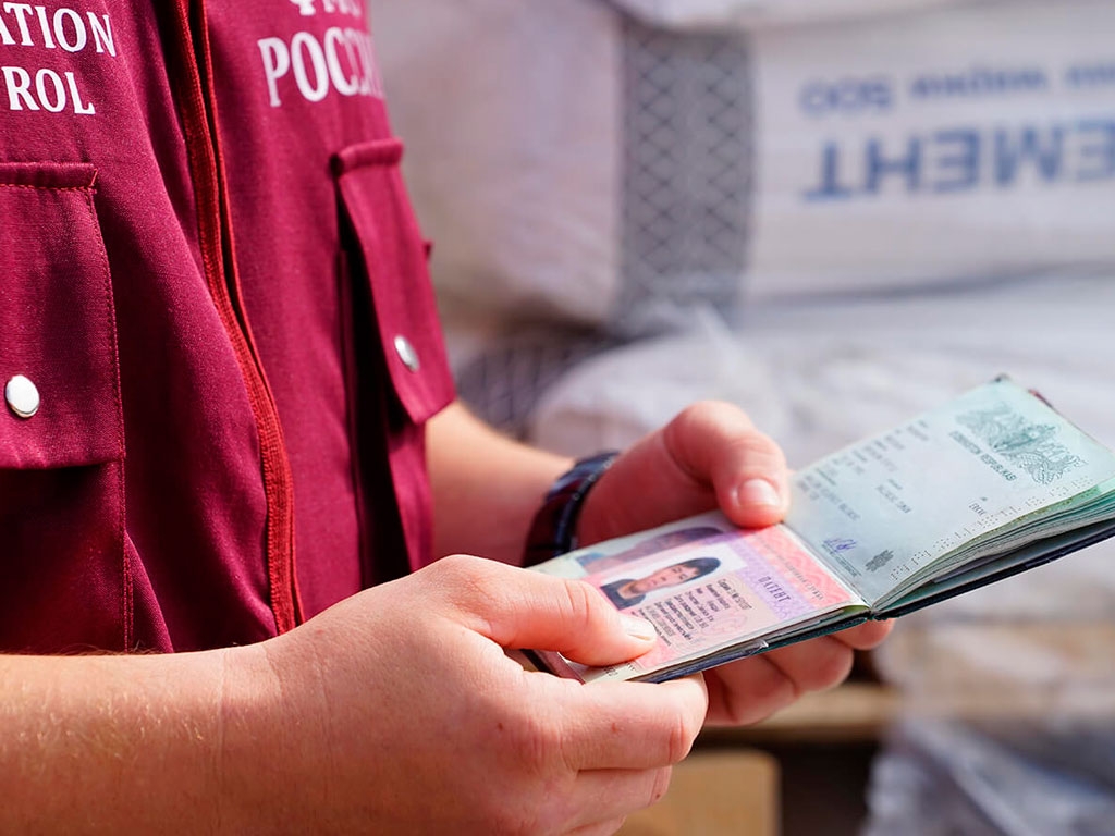Жительница Тулы получила за фиктивную регистрацию мигрантов штраф 100 тыс. руб.