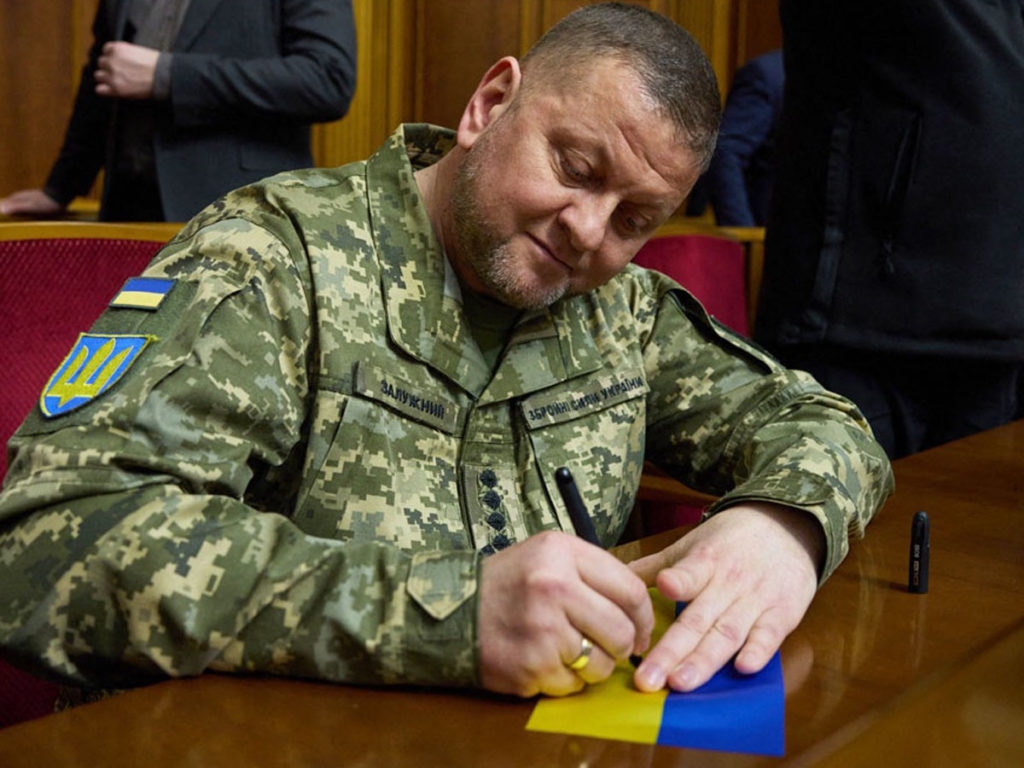 На Украине узнали об отказе Залужного писать рапорт об отставке