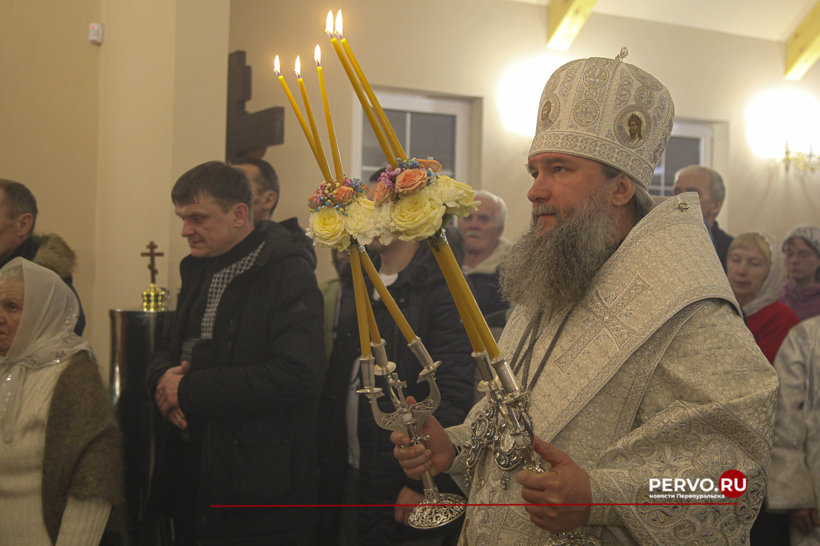 Митрополит Екатеринбургский и Верхотурский Евгений совершил богослужение в храме Первоуральска