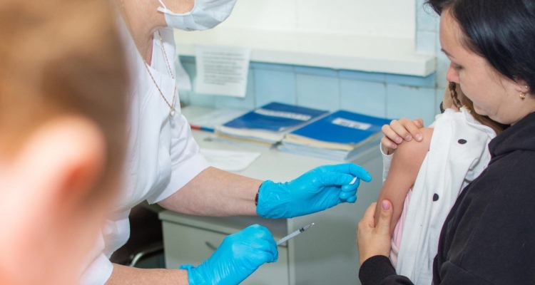 Во всех больницах появилась важная вакцина для детей