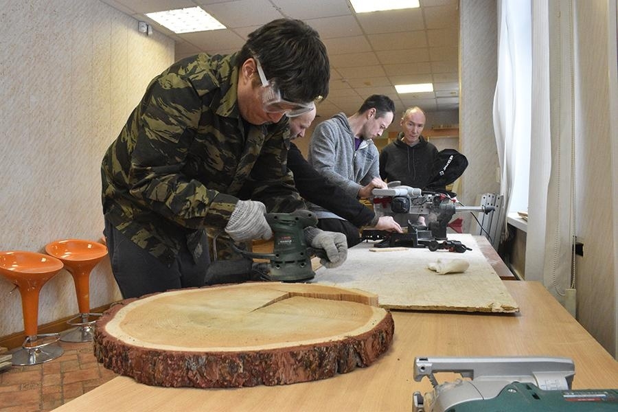  В Первоуральске открылась «столярка» для людей с ОВЗ