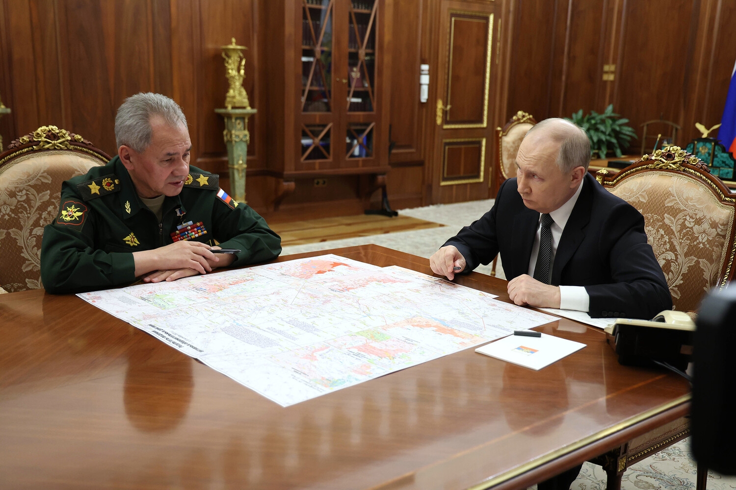Путин призвал украинских военных на освобожденных территориях сдаваться в плен