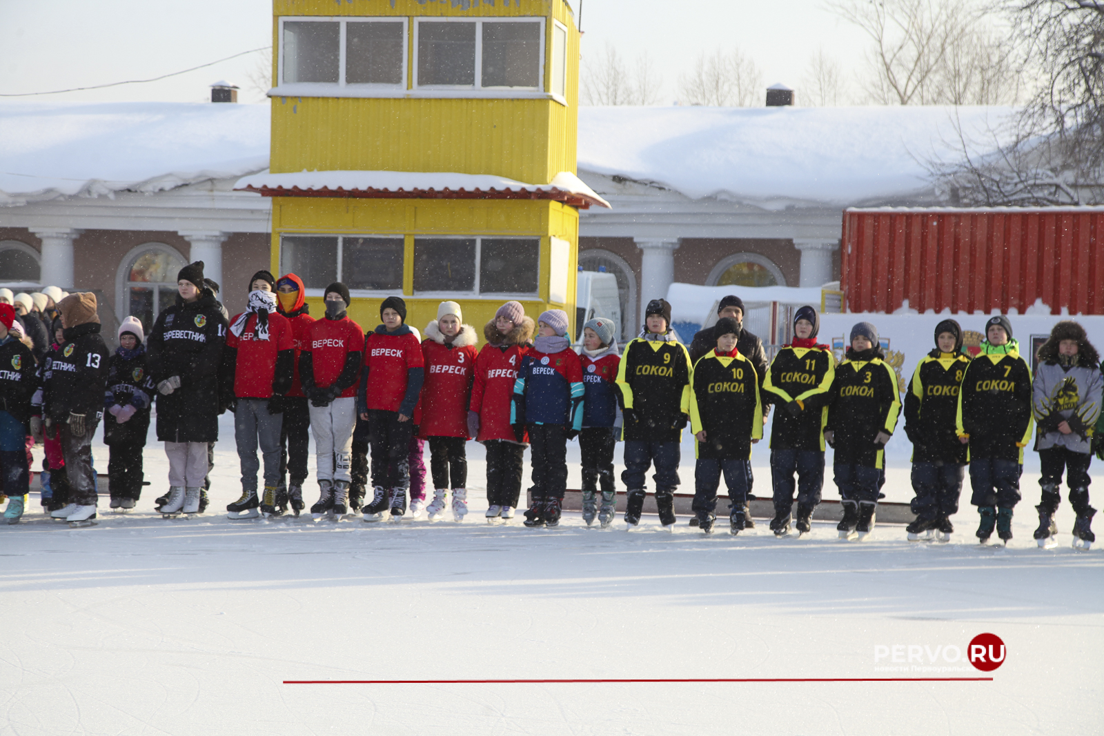 Лед надежды нашей собрал более тысячи жителей Первоуральска