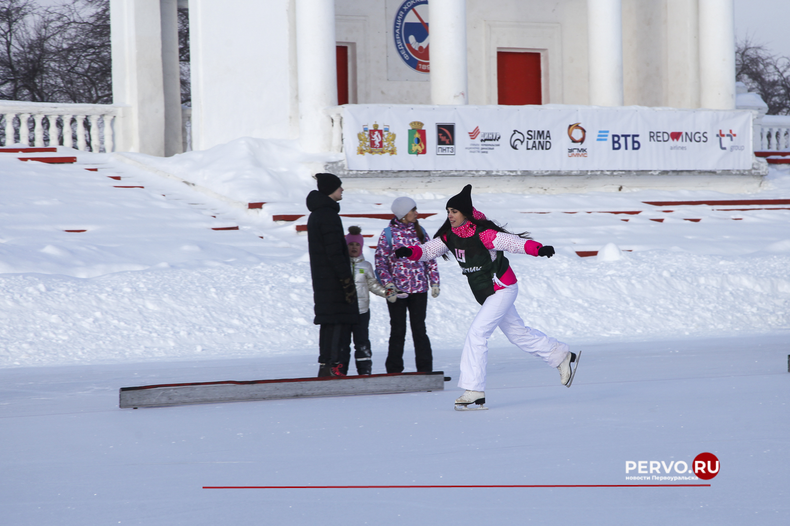 Лед надежды нашей собрал более тысячи жителей Первоуральска