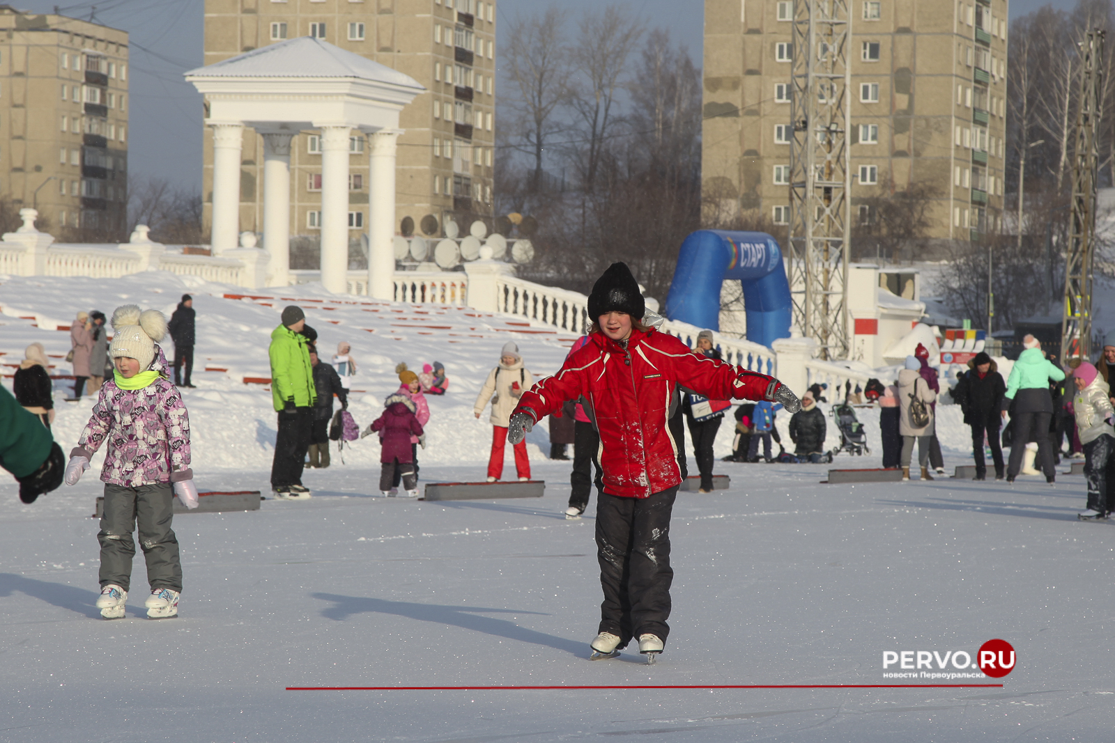 Лед надежды нашей собрал более тысячи жителей Первоуральска