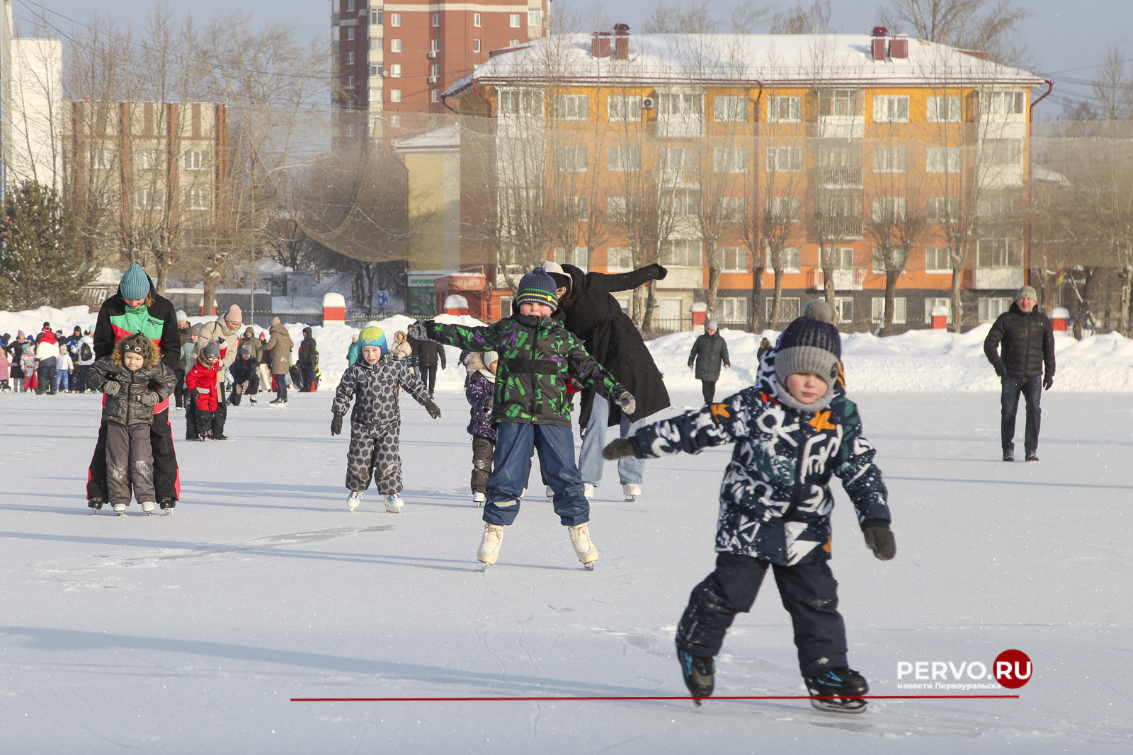 Лед надежды нашей собрал более тысячи жителей Первоуральска