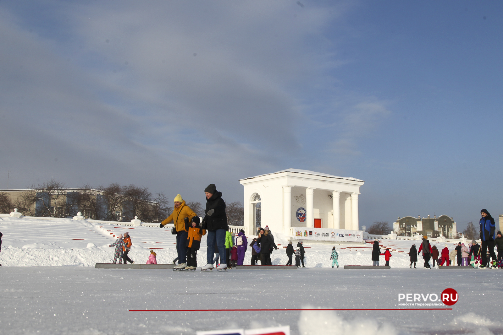 Лед надежды нашей собрал более тысячи жителей Первоуральска