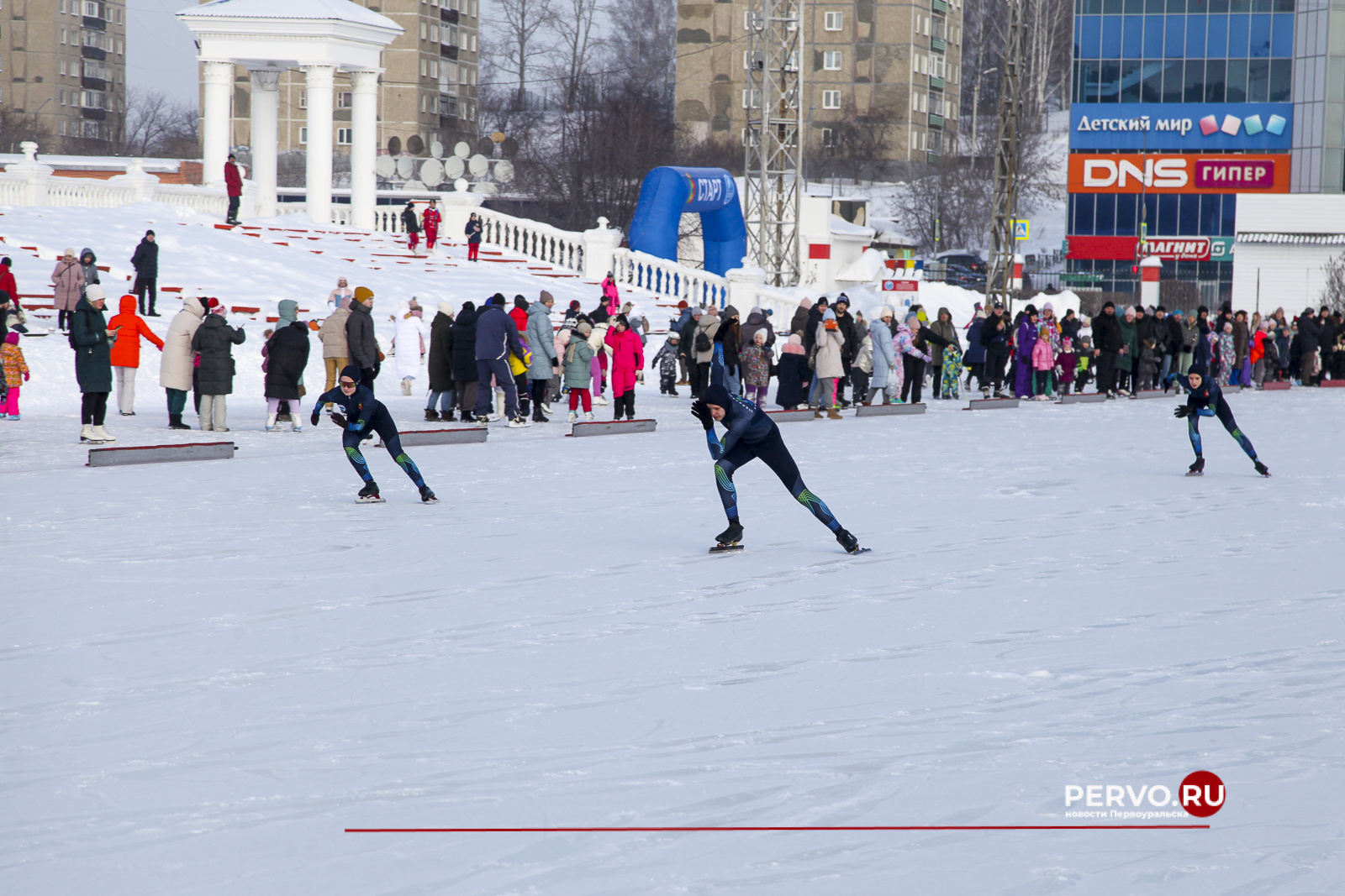 Лед надежды нашей собрал более тысячи жителей Первоуральска