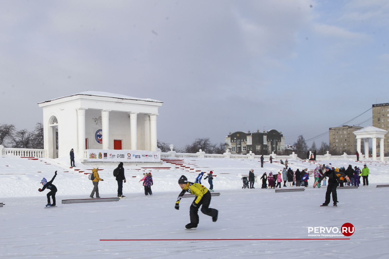 Лед надежды нашей собрал более тысячи жителей Первоуральска