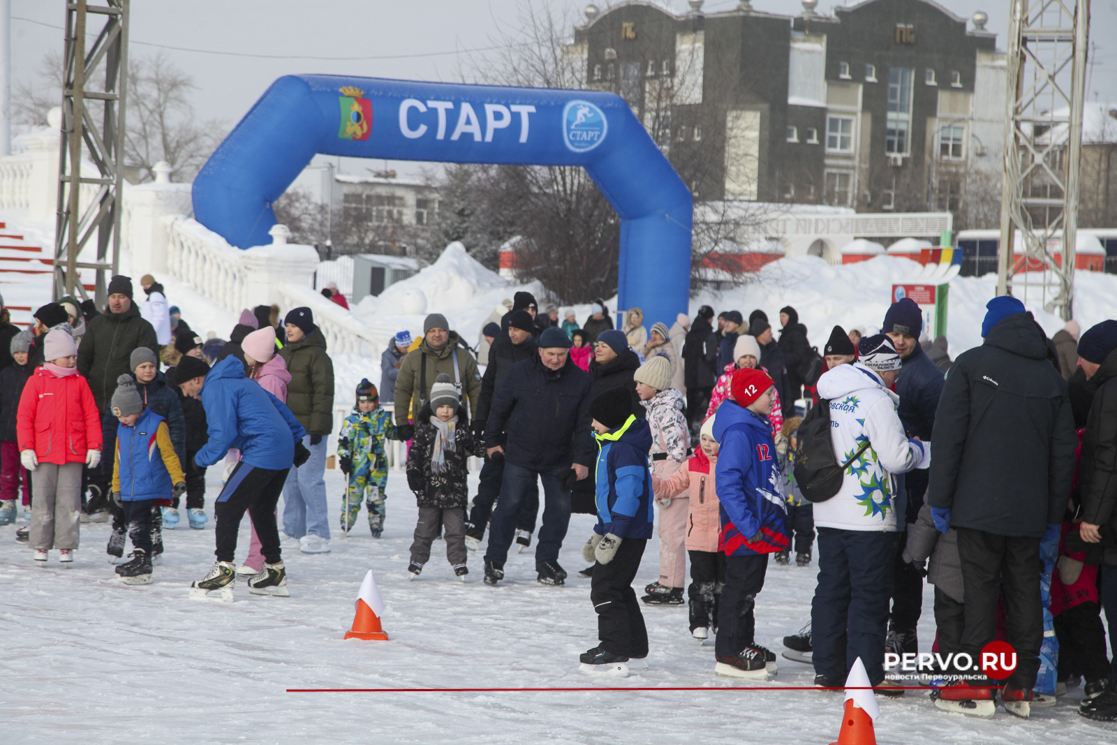 Лед надежды нашей собрал более тысячи жителей Первоуральска