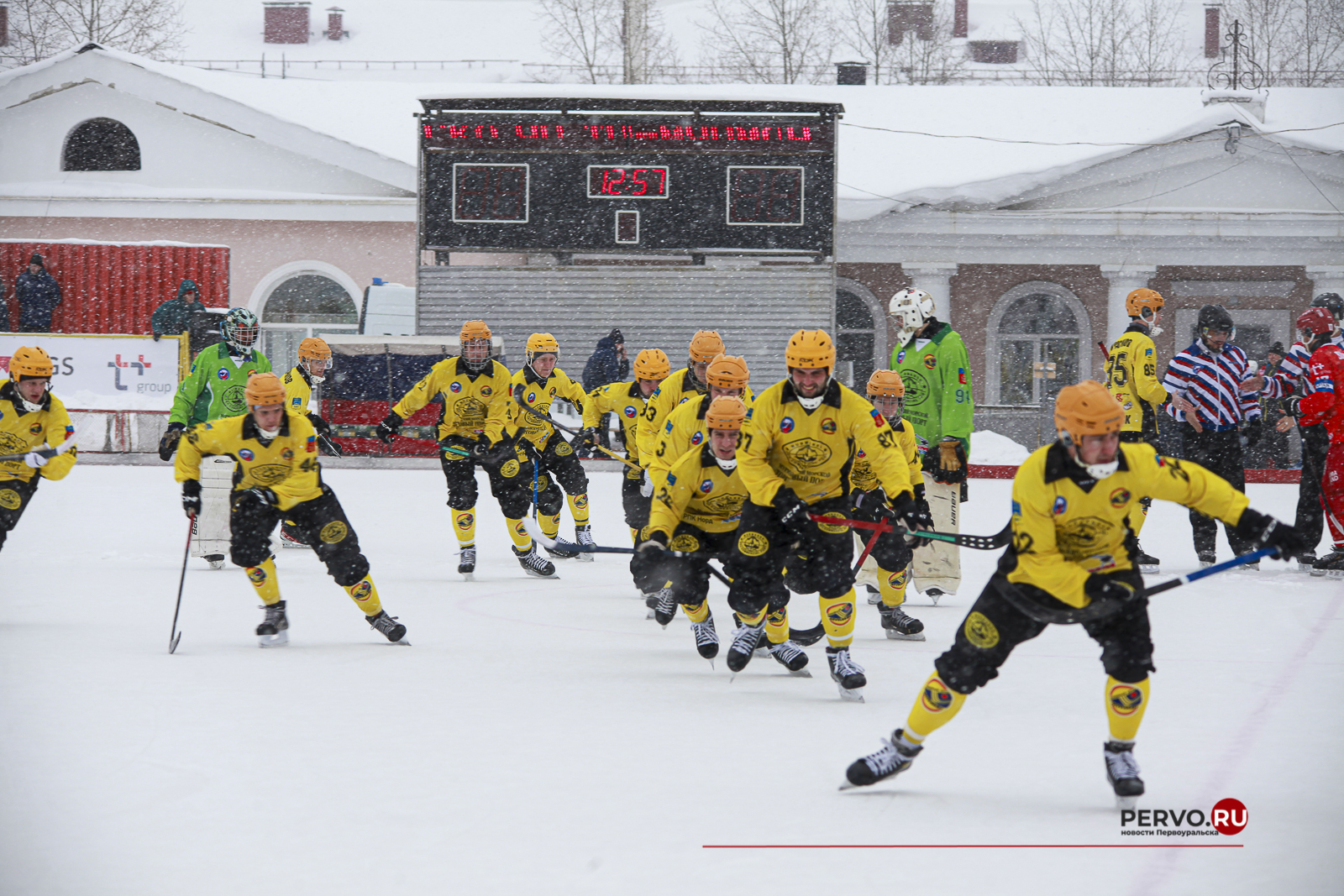 СКА-Уральский Трубник в Первоуральске сыграл в ничью 5:5 Мурманом