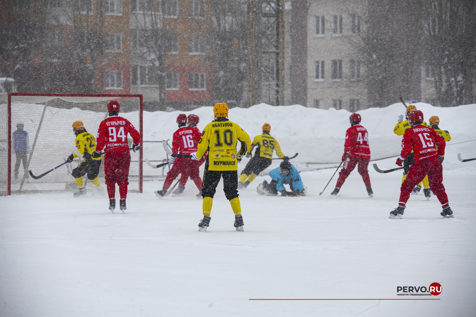 СКА-Уральский Трубник в Первоуральске сыграл в ничью 5:5 Мурманом