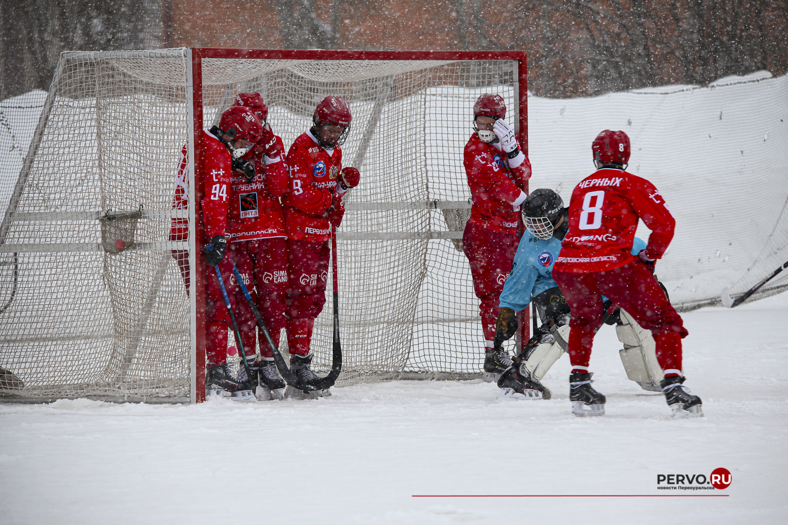 СКА-Уральский Трубник в Первоуральске сыграл в ничью 5:5 Мурманом