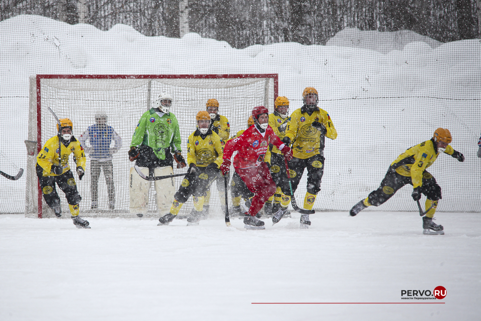 СКА-Уральский Трубник в Первоуральске сыграл в ничью 5:5 Мурманом