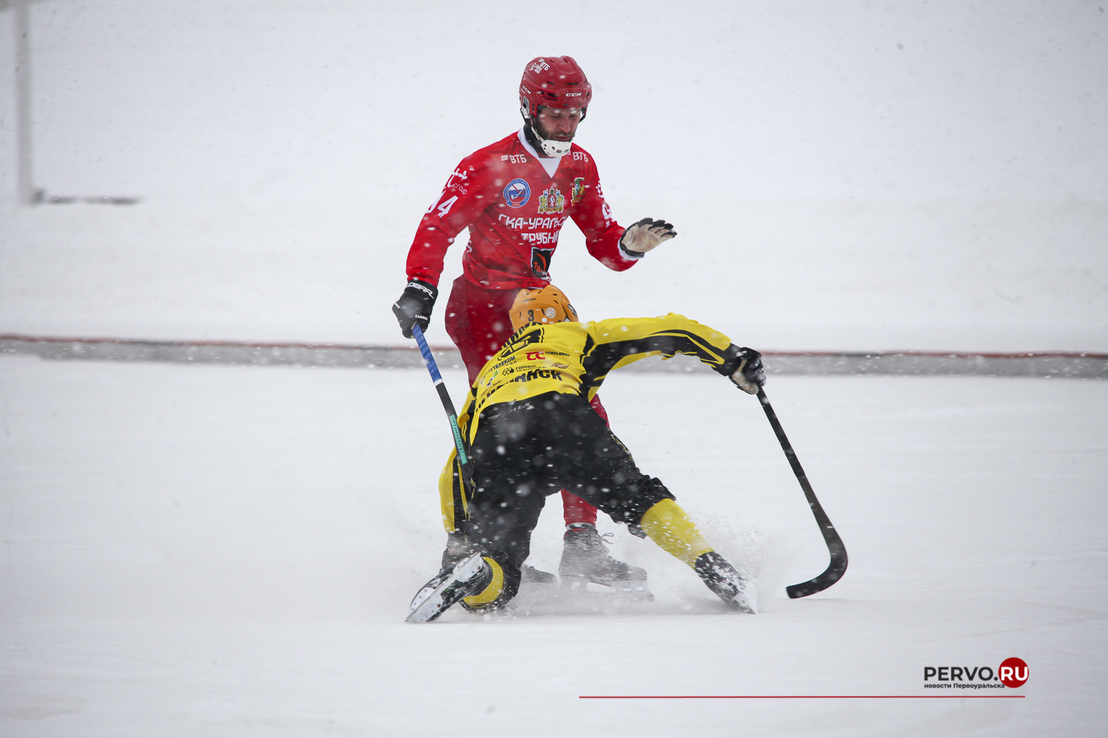 СКА-Уральский Трубник в Первоуральске сыграл в ничью 5:5 Мурманом