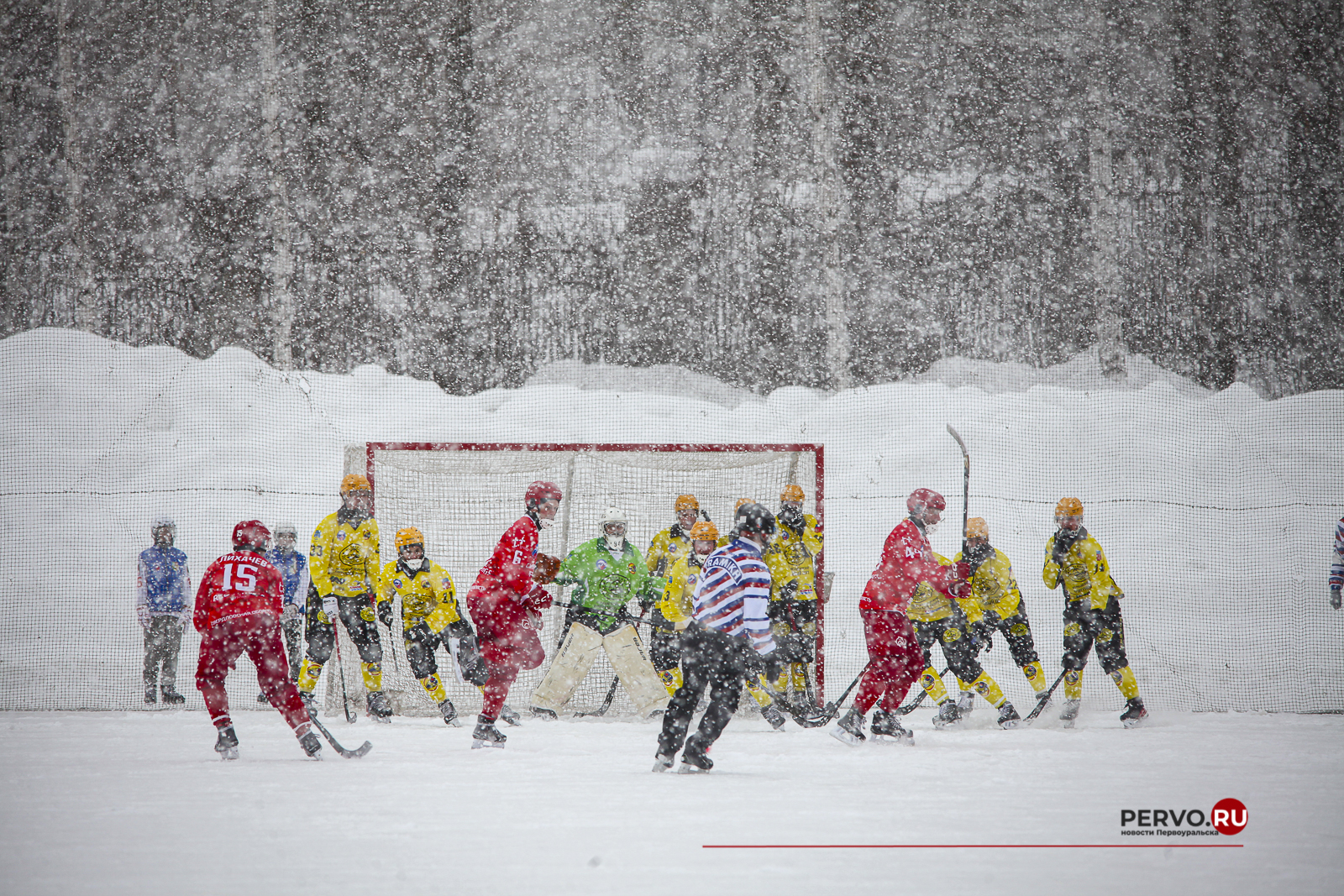 СКА-Уральский Трубник в Первоуральске сыграл в ничью 5:5 Мурманом