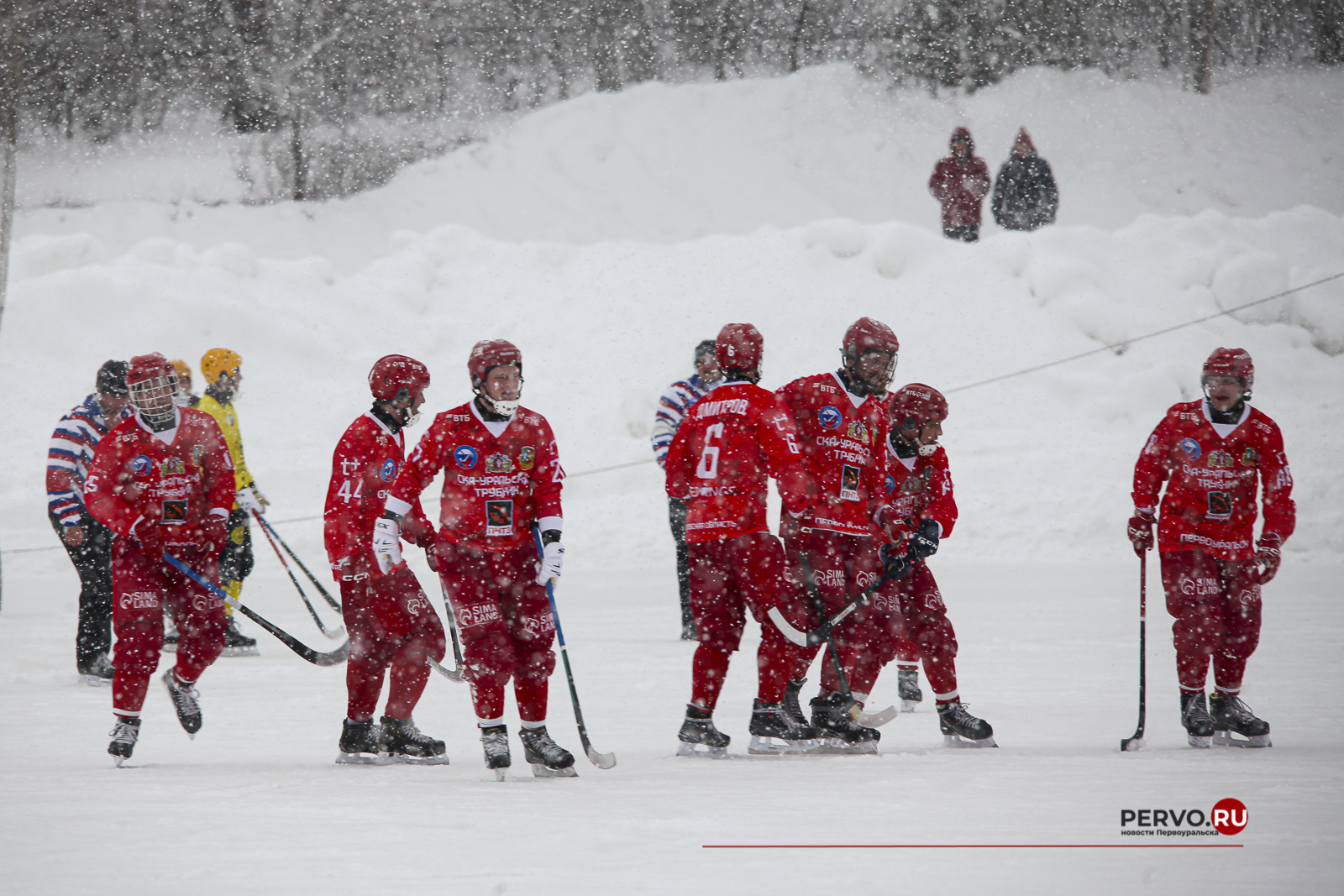 СКА-Уральский Трубник в Первоуральске сыграл в ничью 5:5 Мурманом