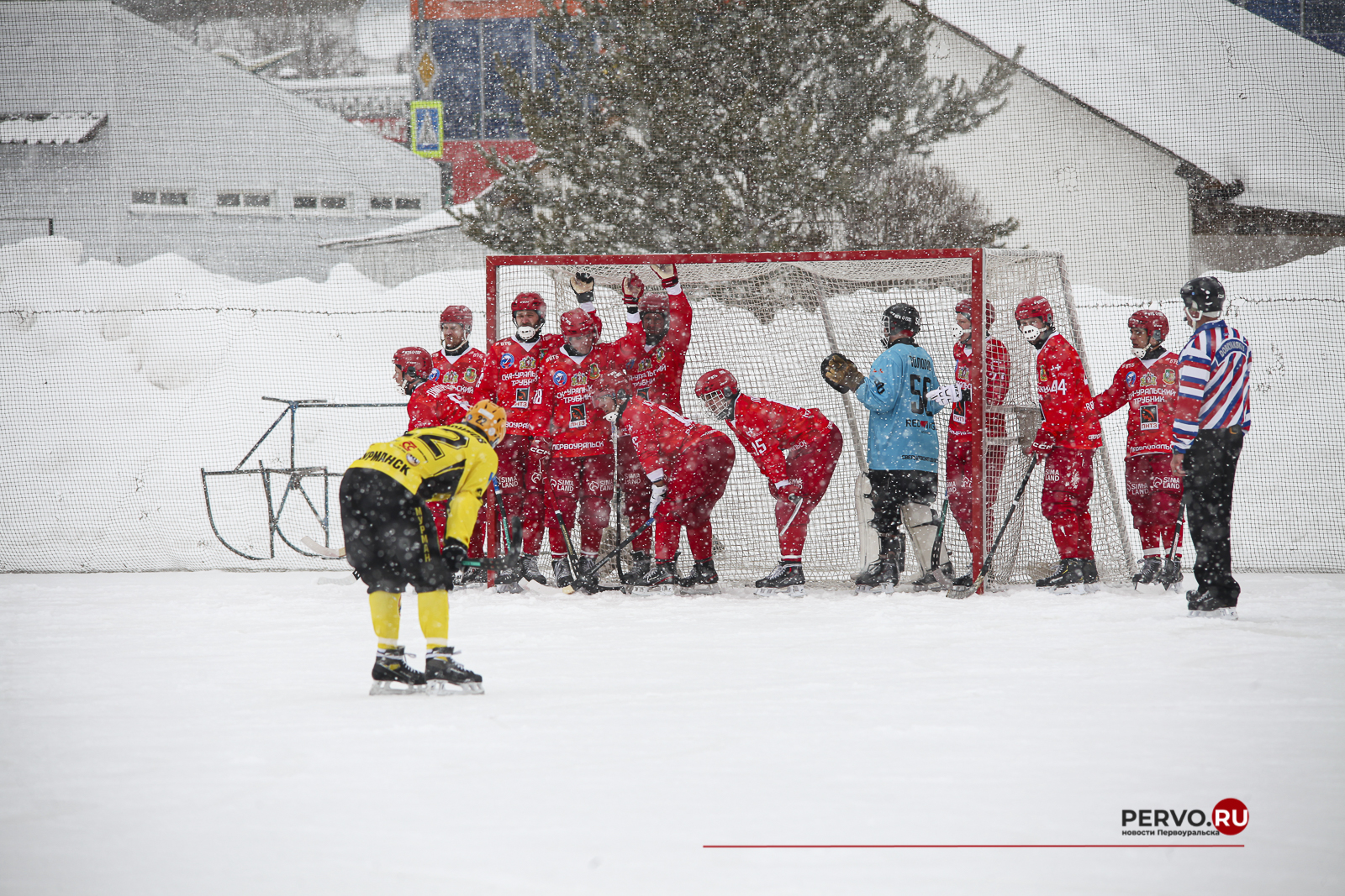 СКА-Уральский Трубник в Первоуральске сыграл в ничью 5:5 Мурманом