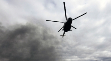 Пропавший с радаров вертолет Ми-8 ушел под лед Онежского озера