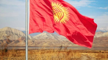 Президент Киргизии попросил США не вмешиваться в дела республики