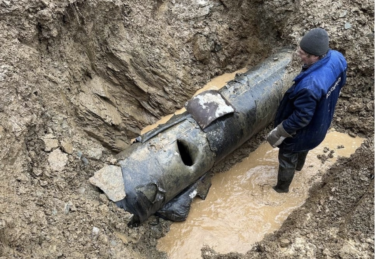 Повреждённый водовод запустят после полуночи
