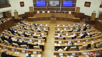 Свердловские депутаты поссорились из-за зарплаты