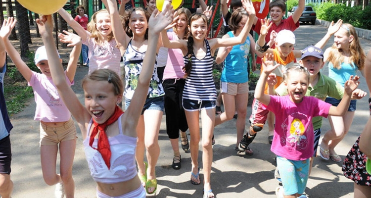 В Первоуральске стартует прием заявлений на оздоровительный отдых детей
