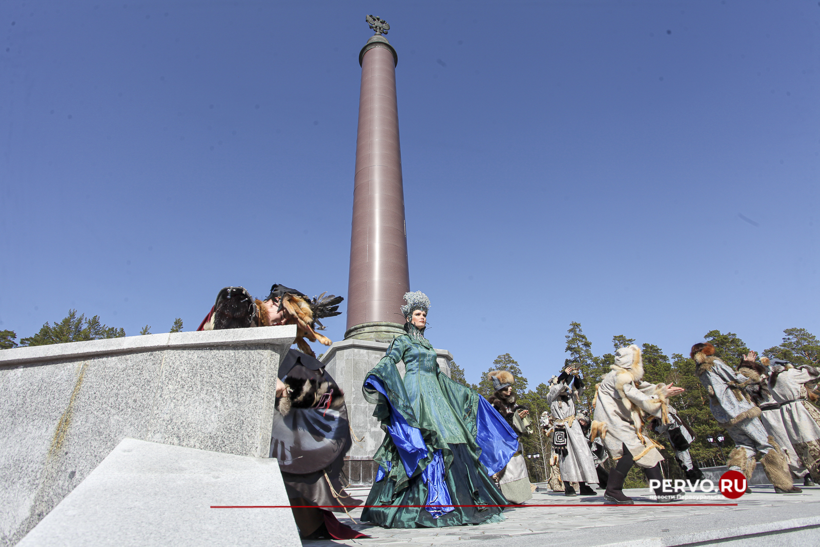 Делегация из Китая во главне с Чэнь Вэньцином посетила стелу «Европа-Азия»